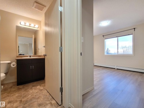 432 1180 Hyndman Road, Edmonton, AB - Indoor