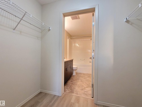432 1180 Hyndman Road, Edmonton, AB - Indoor
