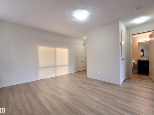 432 1180 Hyndman Road, Edmonton, AB - Indoor Photo Showing Other Room