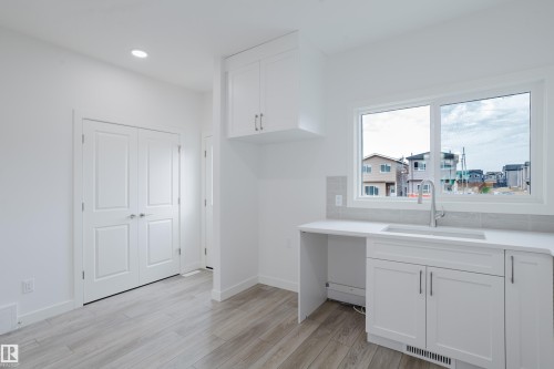 772 Mattson Drive, Edmonton, AB - Indoor Photo Showing Other Room