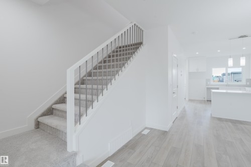 772 Mattson Drive, Edmonton, AB - Indoor Photo Showing Other Room