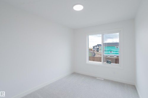 772 Mattson Drive, Edmonton, AB - Indoor Photo Showing Other Room