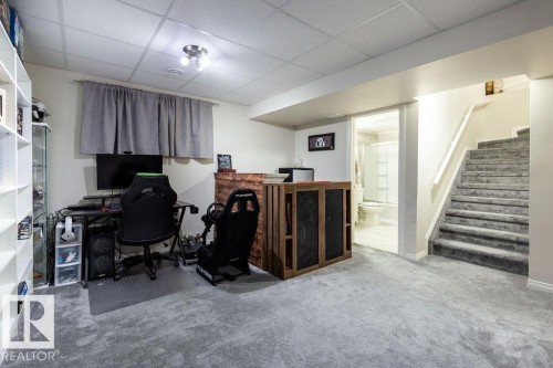 14207 138 Street Nw, Edmonton, AB - Indoor