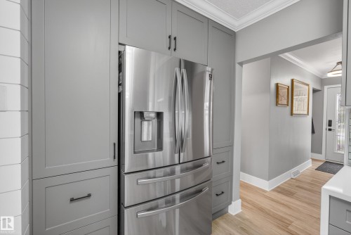 9344 63 Avenue, Edmonton, AB - Indoor