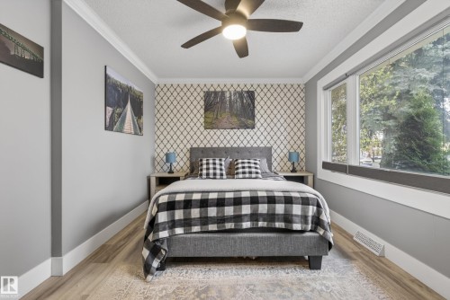 9344 63 Avenue, Edmonton, AB - Indoor Photo Showing Bedroom