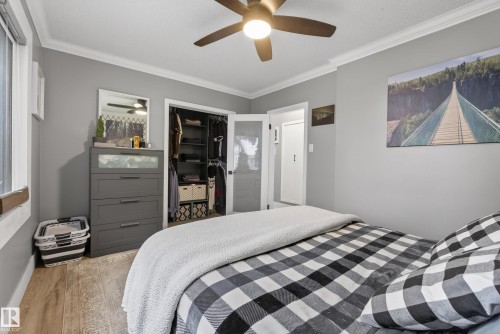 9344 63 Avenue, Edmonton, AB - Indoor Photo Showing Bedroom