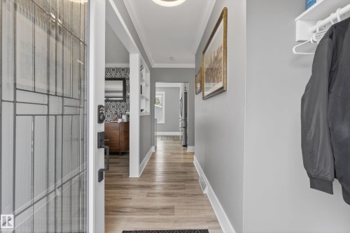 9344 63 Avenue, Edmonton, AB - Indoor Photo Showing Other Room