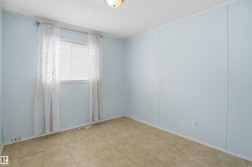 36 Jutland Crescent, Stony Plain, AB - Indoor Photo Showing Other Room