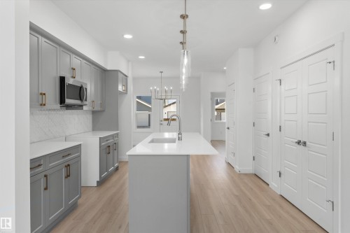 20615 43 Avenue, Edmonton, AB - Indoor Photo Showing Kitchen