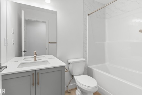 20615 43 Avenue, Edmonton, AB - Indoor Photo Showing Bathroom