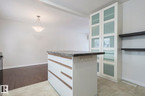 13419 102 Street, Edmonton, AB - Indoor
