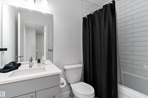 623 Black, Leduc, AB - Indoor Photo Showing Bathroom