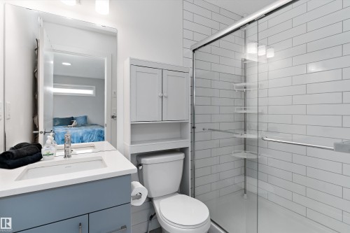 623 Black, Leduc, AB - Indoor Photo Showing Bathroom