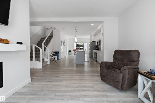 623 Black, Leduc, AB - Indoor Photo Showing Living Room
