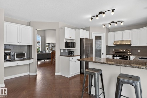 907 115 St Nw, Edmonton, AB 