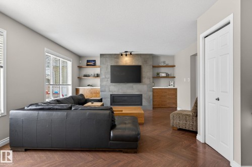 907 115 St Nw, Edmonton, AB 