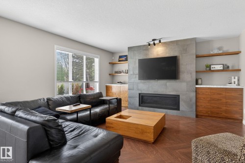907 115 St Nw, Edmonton, AB 