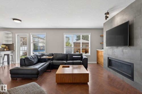 907 115 St Nw, Edmonton, AB 