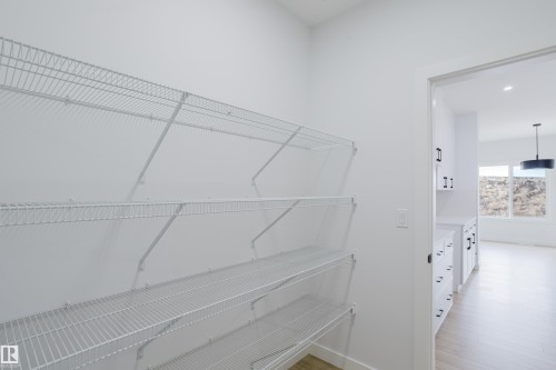 6219 29 Avenue, Edmonton, AB - Indoor With Storage
