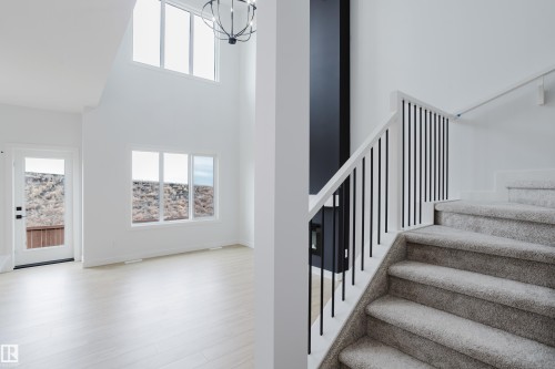 6219 29 Avenue, Edmonton, AB - Indoor Photo Showing Other Room