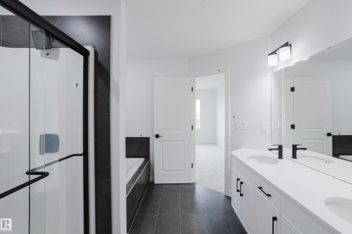 6219 29 Avenue, Edmonton, AB - Indoor Photo Showing Bathroom
