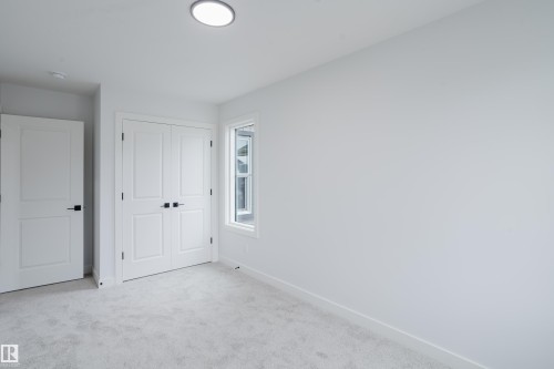 6219 29 Avenue, Edmonton, AB - Indoor Photo Showing Other Room