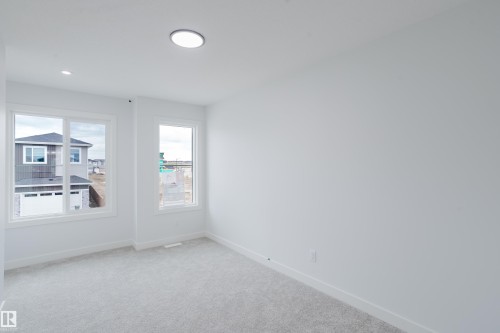 6219 29 Avenue, Edmonton, AB - Indoor Photo Showing Other Room