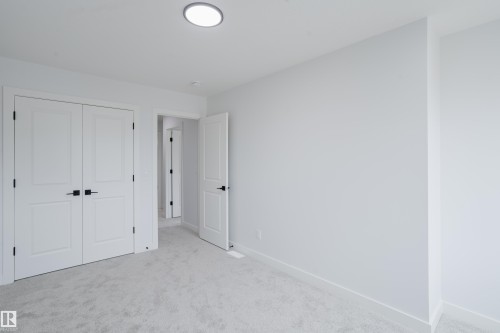 6219 29 Avenue, Edmonton, AB - Indoor Photo Showing Other Room