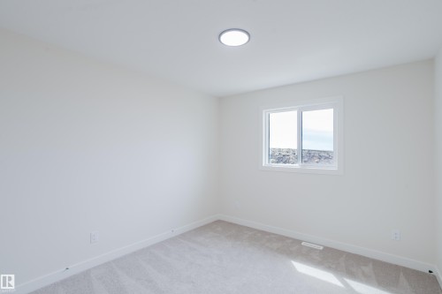 6223 29 Avenue, Edmonton, AB - Indoor Photo Showing Other Room