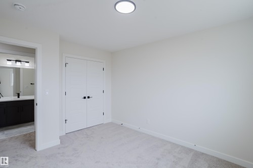 6223 29 Avenue, Edmonton, AB - Indoor Photo Showing Other Room