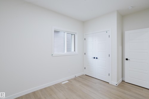 6223 29 Avenue, Edmonton, AB - Indoor Photo Showing Other Room