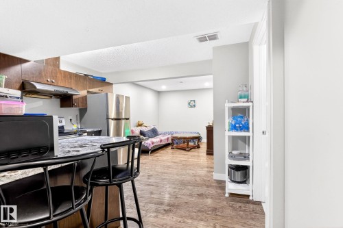 308 42 Avenue, Edmonton, AB - Indoor