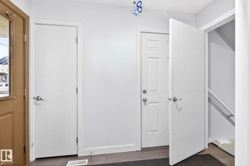 308 42 Avenue, Edmonton, AB - Indoor Photo Showing Other Room
