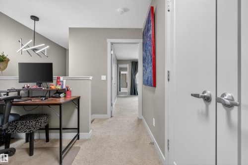 1013 162 Street, Edmonton, AB - Indoor