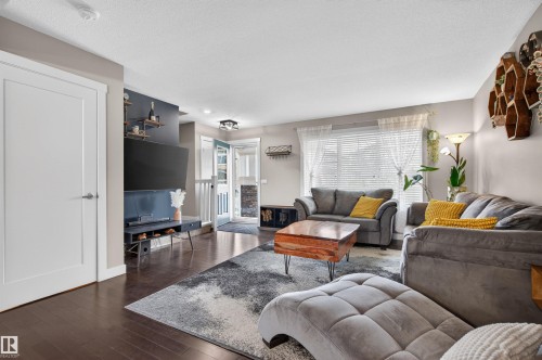 1013 162 Street, Edmonton, AB - Indoor Photo Showing Living Room