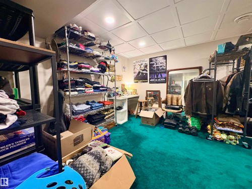 8825 137 Avenue, Edmonton, AB - Indoor With Storage