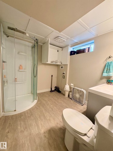 8825 137 Avenue, Edmonton, AB - Indoor