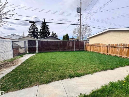 8825 137 Avenue, Edmonton, AB - Outdoor