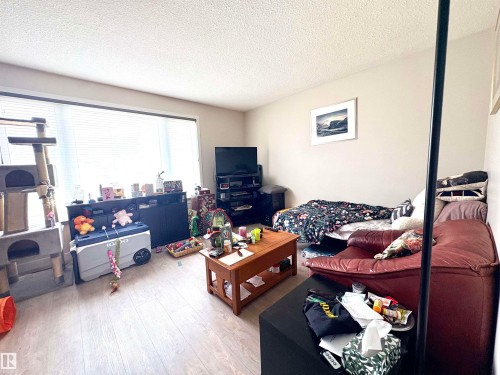 8825 137 Avenue, Edmonton, AB - Indoor
