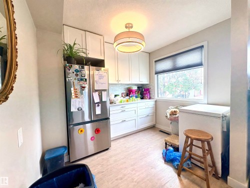 8825 137 Avenue, Edmonton, AB - Indoor
