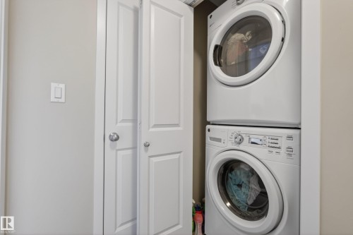2513 Price Way, Edmonton, AB - Indoor Photo Showing Laundry Room