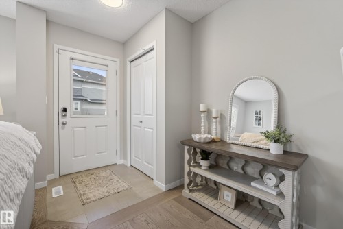 2513 Price Way, Edmonton, AB - Indoor Photo Showing Other Room