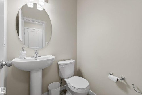 2513 Price Way, Edmonton, AB - Indoor Photo Showing Bathroom