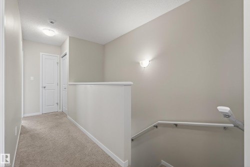 2513 Price Way, Edmonton, AB - Indoor Photo Showing Other Room