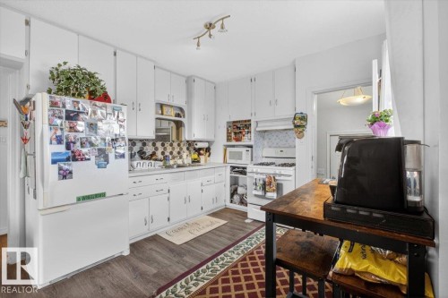 11813 39 Street, Edmonton, AB - Indoor Photo Showing Kitchen