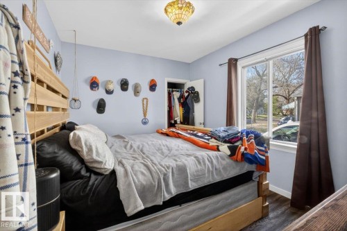 11813 39 Street, Edmonton, AB - Indoor Photo Showing Bedroom