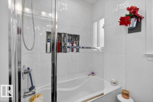 11813 39 Street, Edmonton, AB - Indoor Photo Showing Bathroom