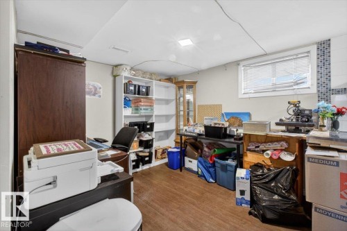 11813 39 Street, Edmonton, AB - Indoor