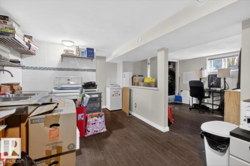 11813 39 Street, Edmonton, AB - Indoor