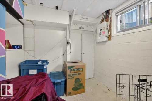 11813 39 Street, Edmonton, AB - Indoor